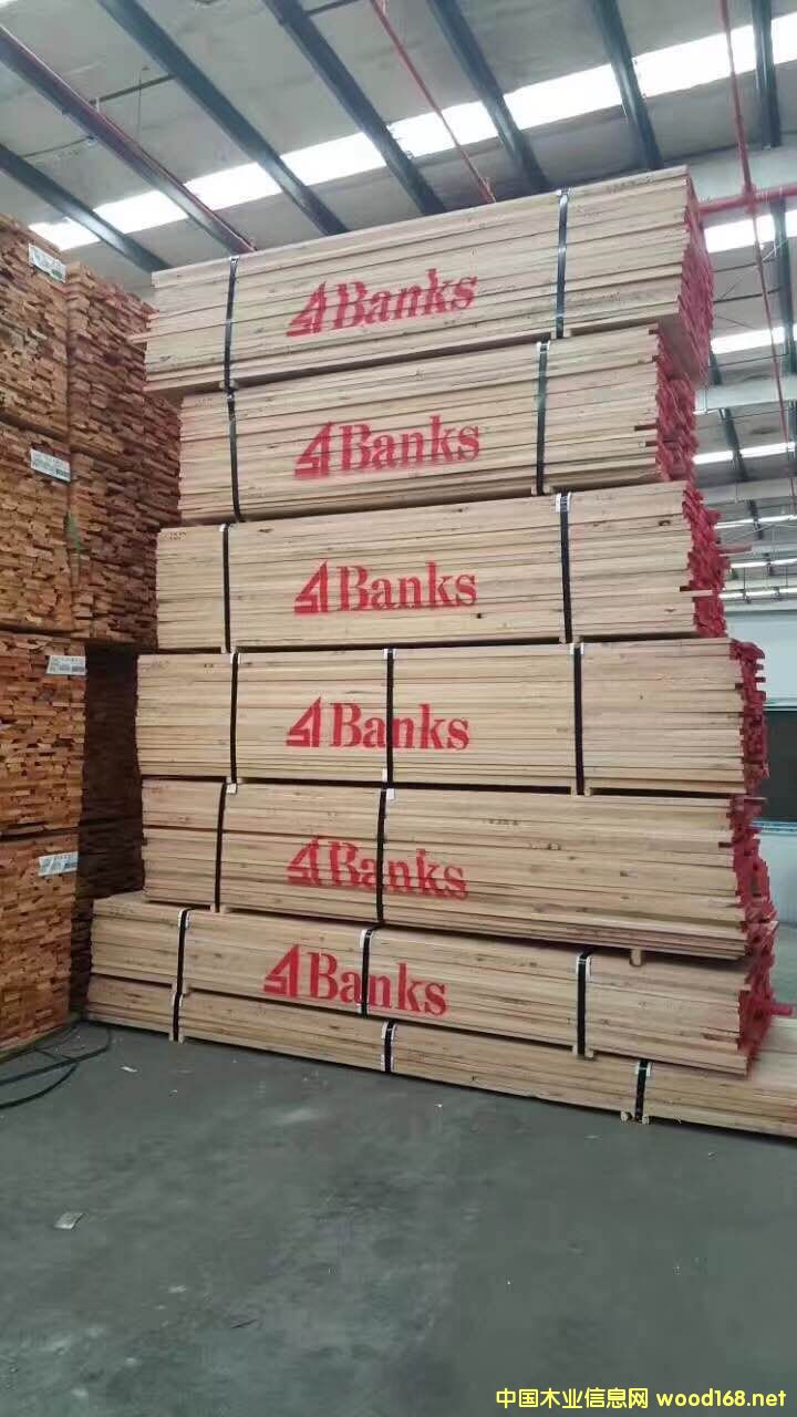 tľ